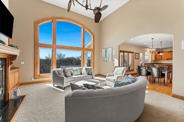 4601 Plumberry Road, Ely, IA 52227