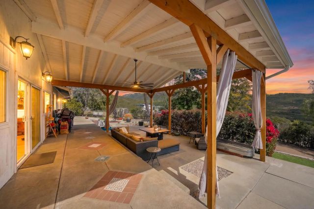 24563 Del Amo Rd, Ramona, CA 92065