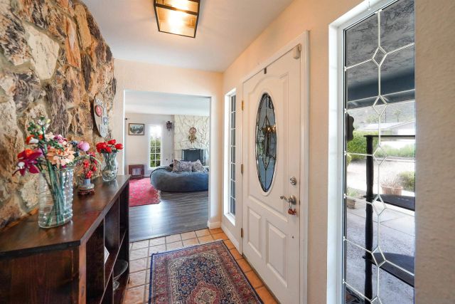 24563 Del Amo Rd, Ramona, CA 92065