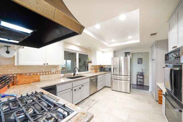 24563 Del Amo Rd, Ramona, CA 92065