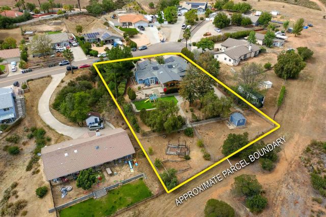 24563 Del Amo Rd, Ramona, CA 92065