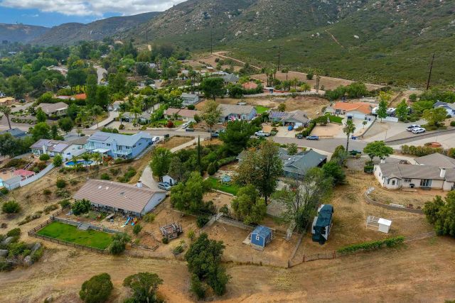 24563 Del Amo Rd, Ramona, CA 92065