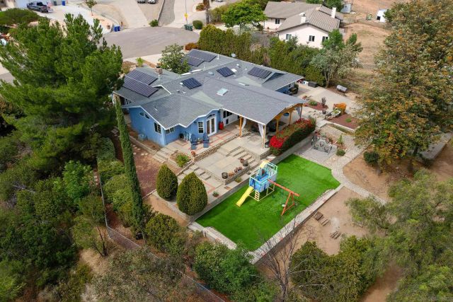 24563 Del Amo Rd, Ramona, CA 92065