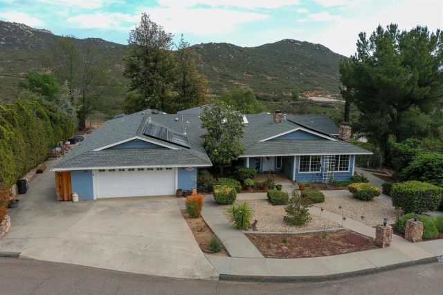 24563 Del Amo Rd, Ramona, CA 92065