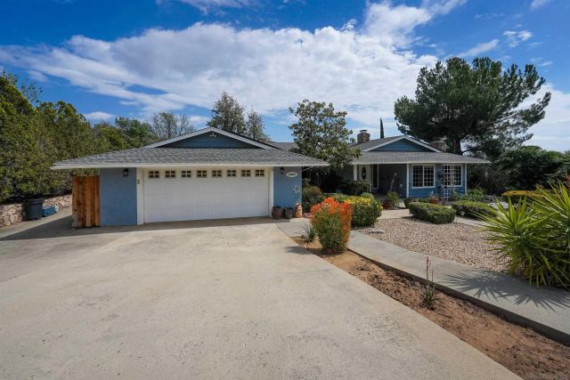 24563 Del Amo Rd, Ramona, CA 92065