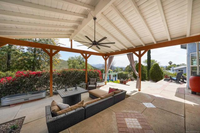 24563 Del Amo Rd, Ramona, CA 92065