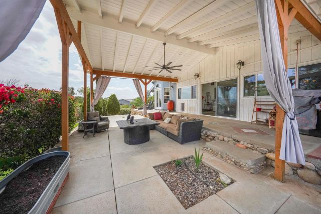 24563 Del Amo Rd, Ramona, CA 92065