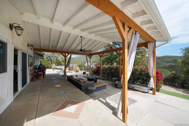 24563 Del Amo Rd, Ramona, CA 92065