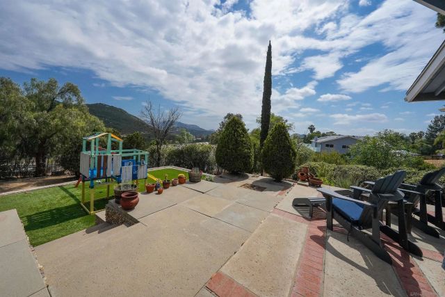 24563 Del Amo Rd, Ramona, CA 92065