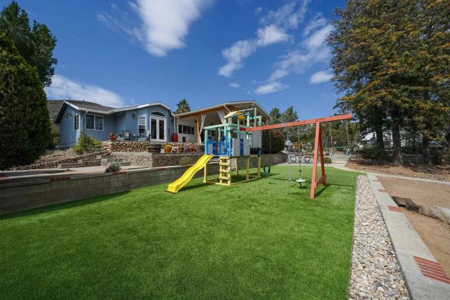 24563 Del Amo Rd, Ramona, CA 92065