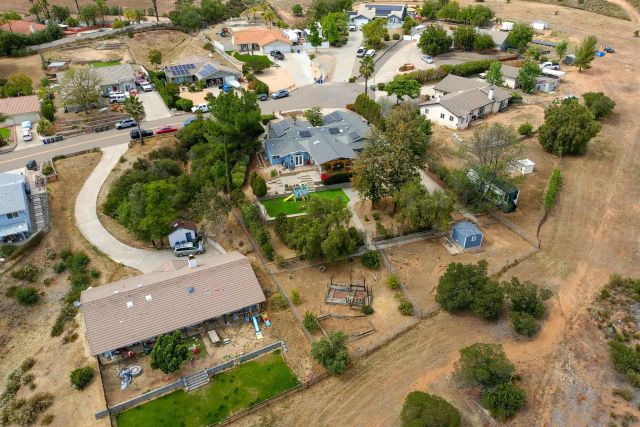 24563 Del Amo Rd, Ramona, CA 92065