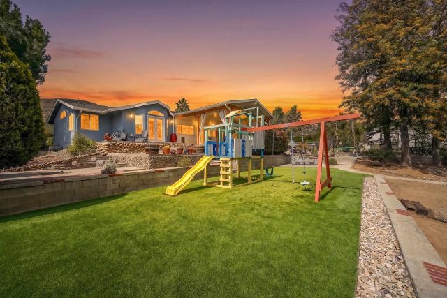24563 Del Amo Rd, Ramona, CA 92065