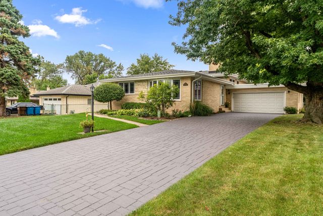 12449 S Mcvickers Avenue, Palos Heights, IL 60463