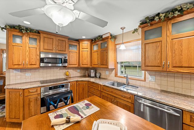 12449 S Mcvickers Avenue, Palos Heights, IL 60463