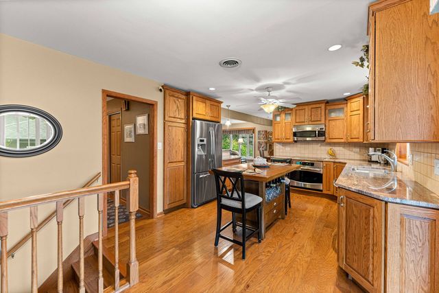 12449 S Mcvickers Avenue, Palos Heights, IL 60463