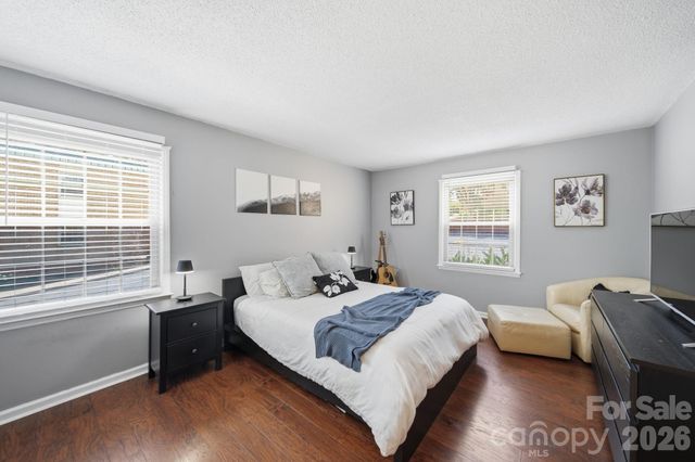 4739 Hedgemore Drive N, Charlotte, NC 28209