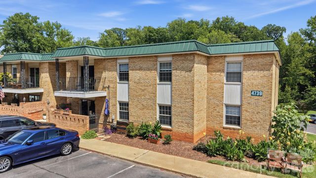 4739 Hedgemore Drive N, Charlotte, NC 28209