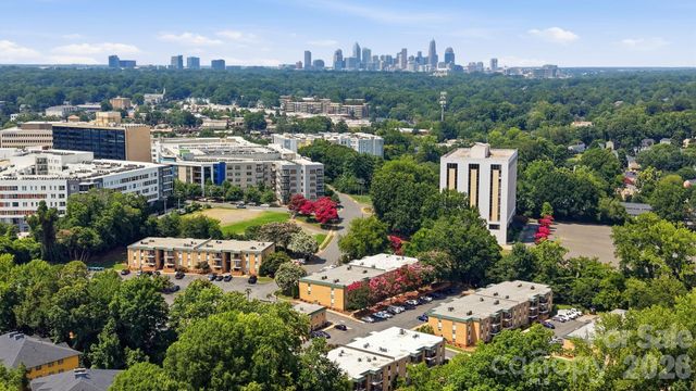 4739 Hedgemore Drive N, Charlotte, NC 28209