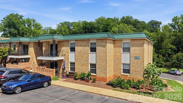 4739 Hedgemore Drive N, Charlotte, NC 28209