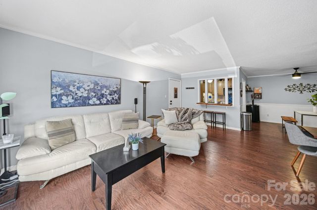 4739 Hedgemore Drive N, Charlotte, NC 28209