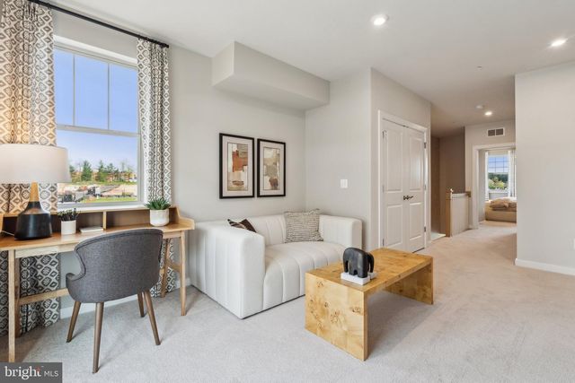 1051 INFERNO TER SE, Leesburg, VA 20175