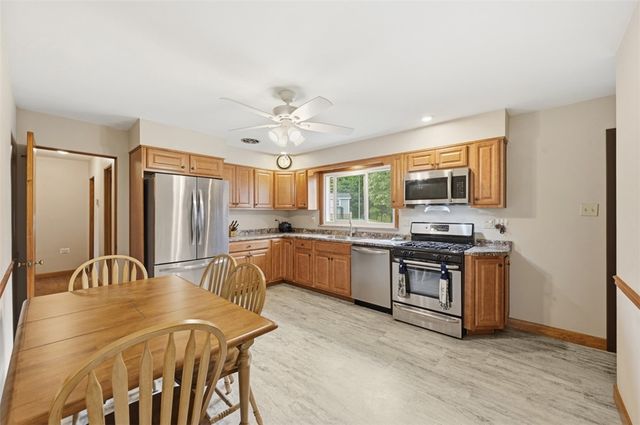 2207 Ridgevue Ave, Aliquippa, PA 15001