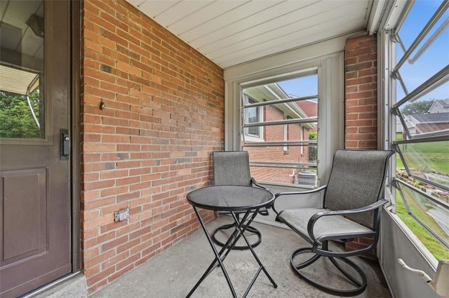 2207 Ridgevue Ave, Aliquippa, PA 15001
