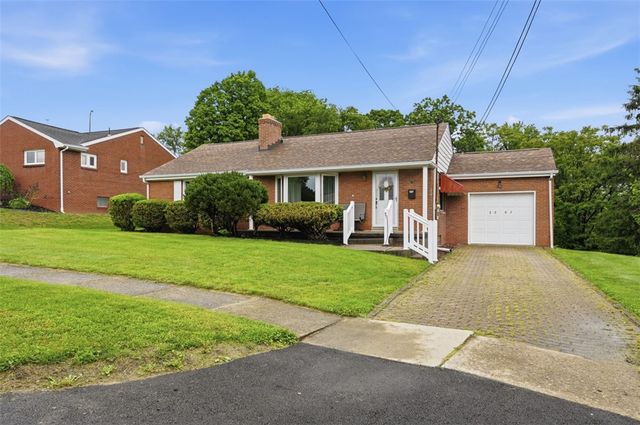2207 Ridgevue Ave, Aliquippa, PA 15001