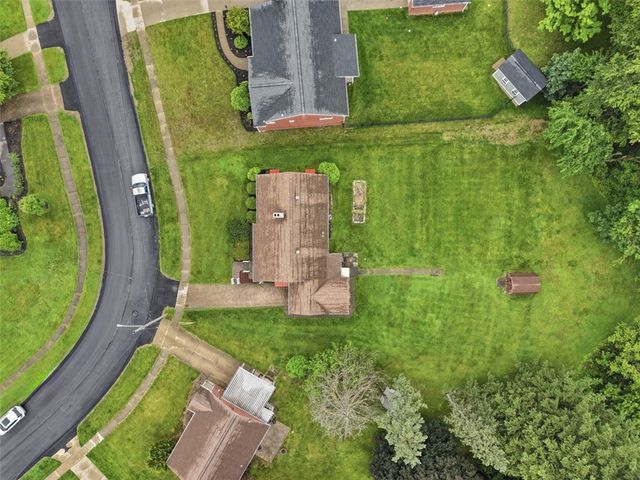 2207 Ridgevue Ave, Aliquippa, PA 15001