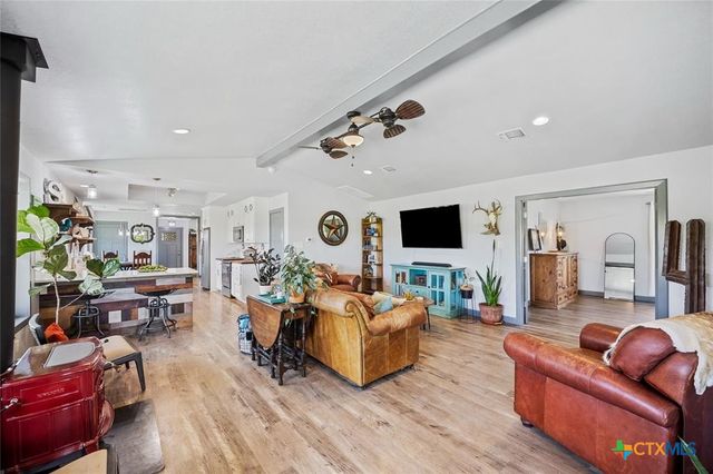 908 Spring Creek Road, Florence, TX 76527