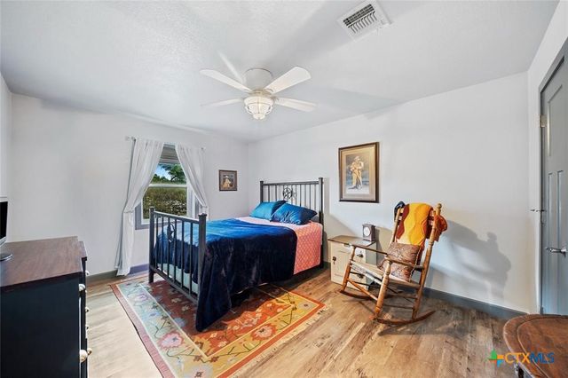 908 Spring Creek Road, Florence, TX 76527