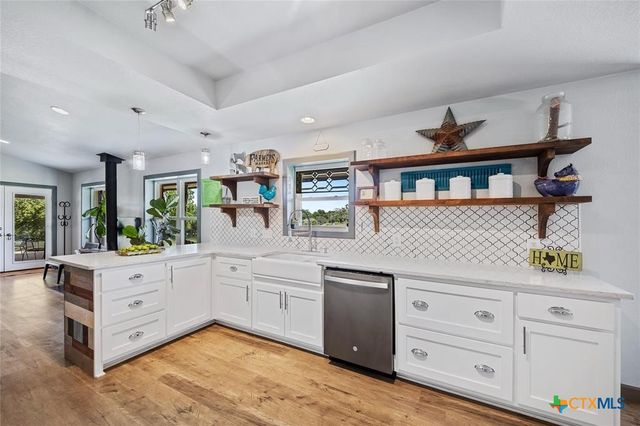 908 Spring Creek Road, Florence, TX 76527