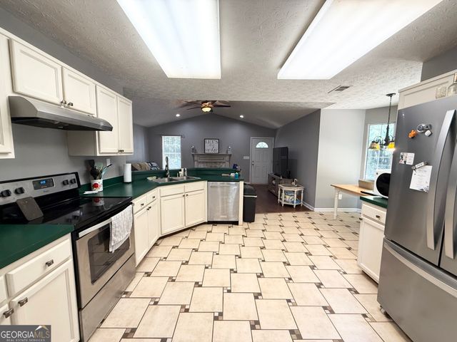 243 Pine Knoll Drive, Warm Springs, GA 31830