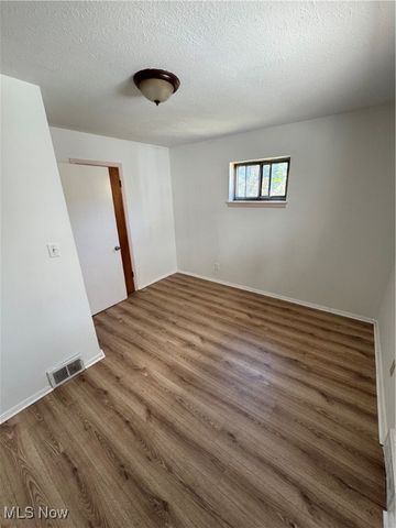 990 E 129th Street, Cleveland, OH 44108