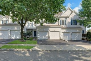 68 Independence Trl, Totowa Boro, NJ 07512