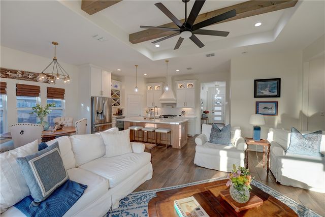 1501 Kenwood Dr, Aransas Pass, TX 78336