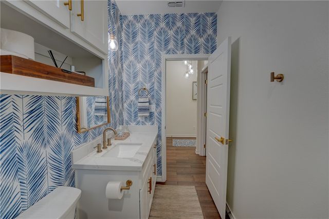 1501 Kenwood Dr, Aransas Pass, TX 78336