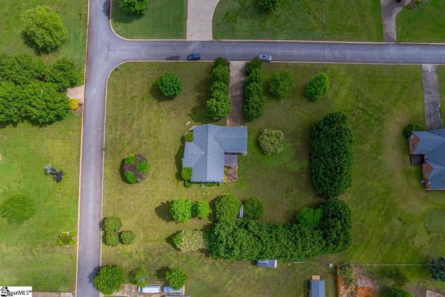 301 S Cassidy Way, Campobello, SC 29322