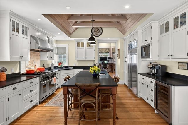 4 Kettle View, Plymouth, MA 02360