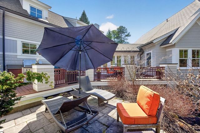 4 Kettle View, Plymouth, MA 02360