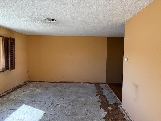 26079 Anawood, Hemet, CA 92544