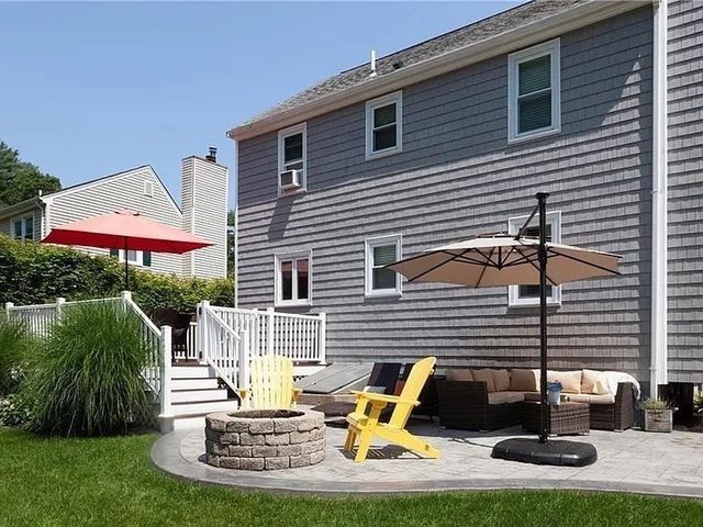 7 Oak St, Marion, MA 02738