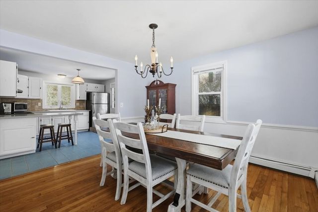 7 Oak St, Marion, MA 02738
