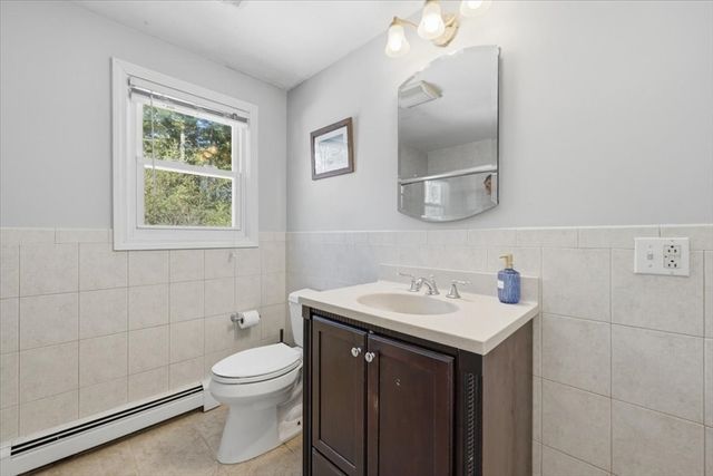 7 Oak St, Marion, MA 02738