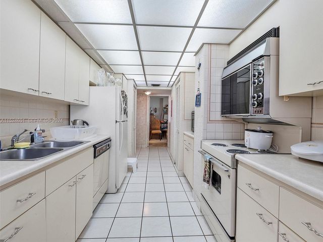 290 174th Street 1809, Sunny Isles Beach, FL 33160