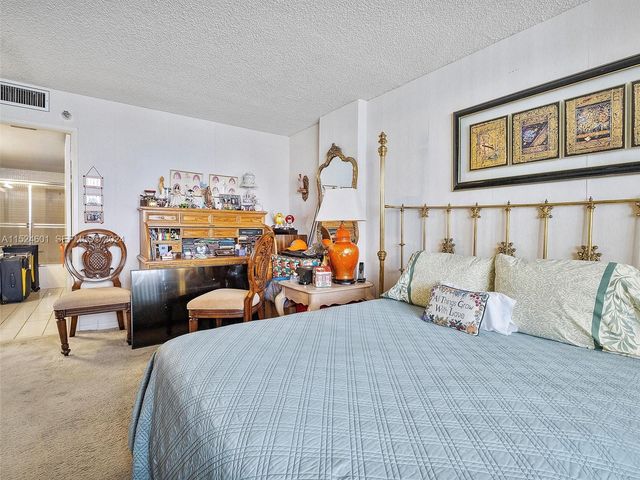 290 174th Street 1809, Sunny Isles Beach, FL 33160