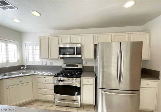 913 Dancing Rain Court, Las Vegas, NV 89183