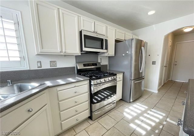 913 Dancing Rain Court, Las Vegas, NV 89183