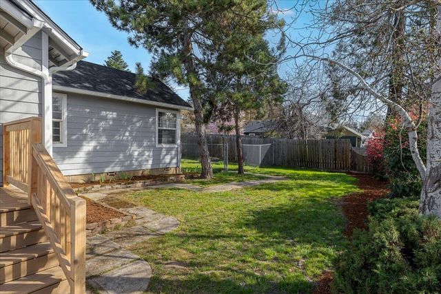 832 Wabash Avenue, Medford, OR 97504