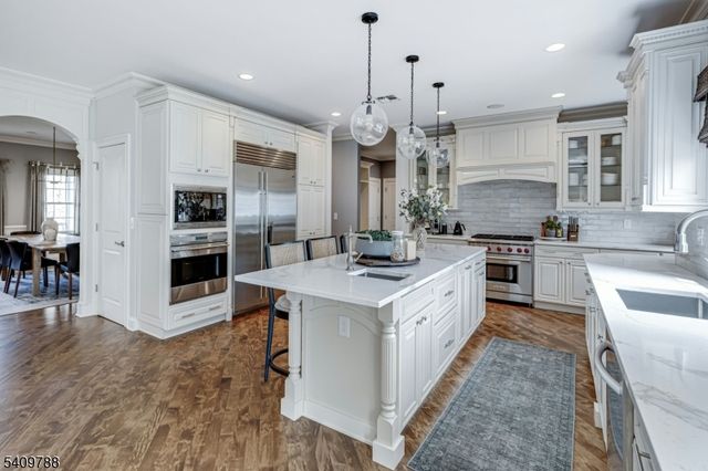 19 Carol Rd, Westfield Town, NJ 07090